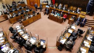 Senado se suma a la Cámara y presenta denuncia por amenazas a legisladores