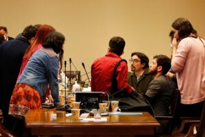 Frente Amplio propone modelo de Convención exactamente igual a la que fracasó