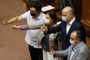 Bloque oficialista le exige a Chile Vamos recapacitar y no desconocer el acuerdo constituyente