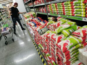 Diputados oficialistas piden al gobierno intervenir el precio del arroz y otros alimentos