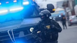 Operativo en Alto Hospicio dejó un funcionario de la PDI herido y cinco detenidos