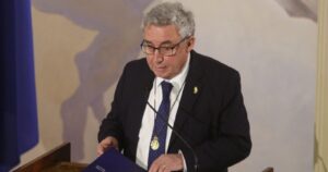 Ex rector Ennio Vivaldi es designado como nuevo embajador de Chile en Italia
