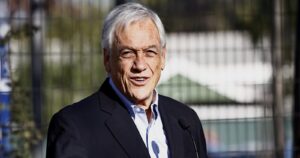 Sebastián Piñera reaparece y pide que nueva Constitución la redacte un 