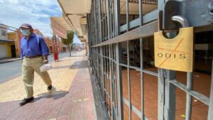 Las decisiones y polémicas que marcaron la gestión de la pandemia de COVID-19