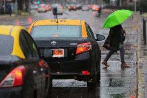 Lluvia en Santiago: se esperan precipitaciones con truenos y rayos en la capital