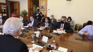 Con votos en contra de la oposición: comisión de Hacienda aprobó en general la reforma tributaria