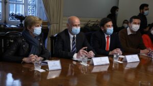 Alcaldes se reunieron con Elizalde y Soto para avanzar en el proceso constituyente