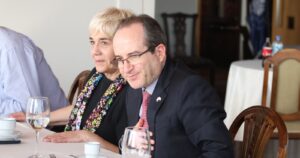 Gabriel Boric finalmente recibe las cartas credenciales del embajador de Israel en Chile