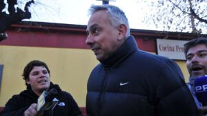Felicevich respondió por polémica ausencia de Sánchez, Vidal y Medel en libro de Mineduc