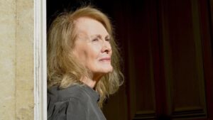 Escritora francesa Annie Ernaux ganó el Premio Nobel de Literatura 2022