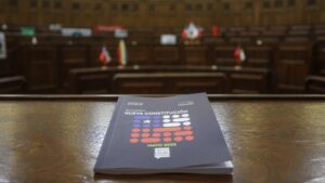 Criteria: 64% preferiría que nueva Constitución sea redactada por comité de expertos