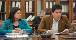 Comisión revisa proyecto que busca un permiso prenatal para padres de 