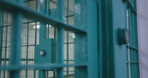 Combatir el crimen organizado en las cárceles