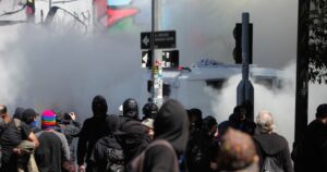 Bloomberg apunta a situación económica de Chile y reconoce que ya no será 