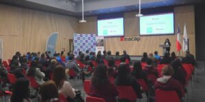 Sedes de Inacap y Blue Express lanzan programa 