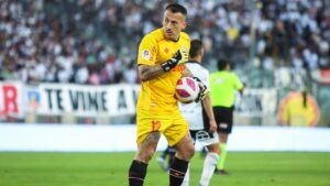 Arquero de Curicó Unido denunció amenazas y extorsión de parte de hinchas de Colo Colo