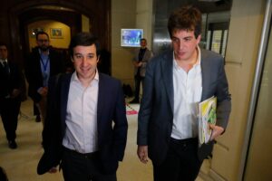 Acuerdo constituyente: oficialismo insiste con octubre y Chile Vamos se distancia por el 