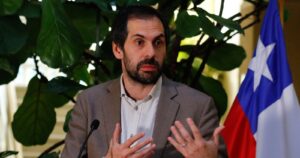 Nicolás Grau y antiguos tuiteos en contra de Carabineros: 