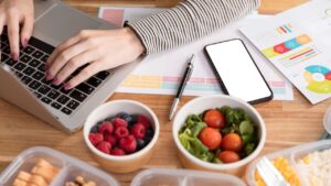 Mala alimentación en el trabajo: los riesgos para la salud y la productividad
