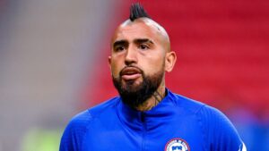 Hipódromo Chile advierte con acciones legales a Arturo Vidal por polémicas quejas