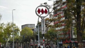 Transportes: afluencia de pasajeros en el Metro bajó un 20% por el aniversario del estallido social