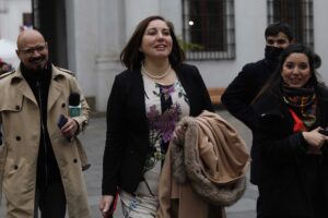 Paulina Vodanovic asegura que Nicolás Valenzuela debe renunciar al directorio de Metro