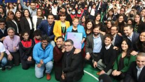 Escuela Emilia Lascar de Peñaflor fue reconocida como la más innovadora del mundo