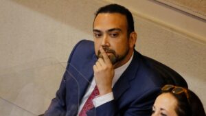 Del PC, FA e independientes: diputados oficialistas reunieron firmas para llevar el TPP-11 al TC