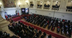 Con 50 miembros, pueblos originarios y cuatro meses de trabajo: pymes presentan propuesta de Comisión Constitucional