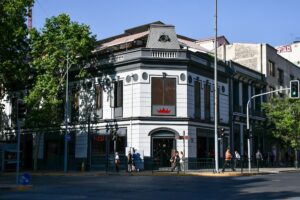 Hassler por multa a pub que borró grafitis: “Empatizamos con el locatario, pero es relevante cumplir la norma”