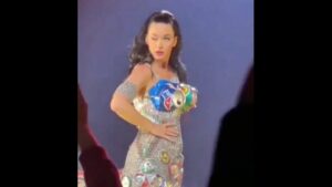 VIDEO - El grave problema de salud que afectó a Katy Perry en pleno show