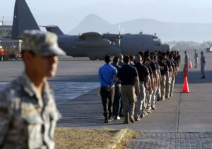 Gobierno anuncia expulsión de 49 extranjeros 