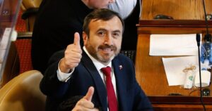 Justicia rechaza sobreseimiento de diputado Francisco Pulgar acusado por abuso sexual y violación