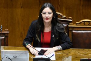 Vallejo arremete contra propuesta previsional de la oposición: 