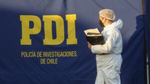 Efectivos de la PDI investigan el homicidio de un hombre en Recoleta con Bellavista