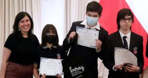 Alumnos del Instituto Nacional se certifican para apoyar a su comunidad en materia de salud mental