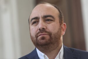 Tribunal Supremo de la DC suspende la militancia de Fuad Chahín por apoyo al Rechazo