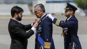 VIDEO - El fail del presidente Gabriel Boric en pleno cambio de mando de la FACh