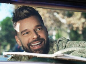 Botox o cirugía: qué explica el retoque estético que se realizó Ricky Martin