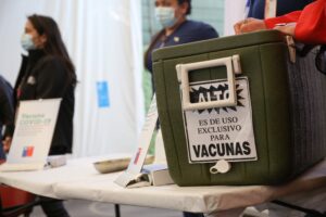 Minsal extiende vacunación anual bivalente a mayores de 60 años y enfermos crónicos