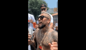 VIDEOS - Arturo Vidal se robó la película en los festejos del Flamengo frente a dos millones de hinchas