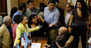 Diputados del PC y del Partido Republicano se enfrentan por recursos del Presupuesto para DDHH