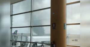 VIDEOS - Avión de LATAM Perú sufre accidente en medio de despegue en aeropuerto Jorge Chávez de Lima