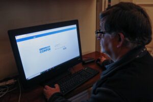 Las críticas por propuesta del Gobierno de limitar emisión de licencias médicas