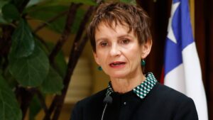 Ministra Tohá preparará el despliegue del Ejército en la frontera norte del país