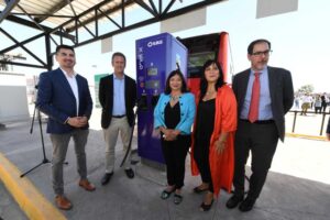 Inauguran electroterminal en La Pintana con 18 cargadores para 107 buses eléctricos