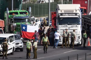 Camioneros desmienten acuerdo con La Moneda y critican aplicación de la Ley de Seguridad del Estado