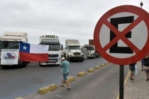 Querellas contra camioneros movilizados siguen su curso y Monsalve les da una dura advertencia