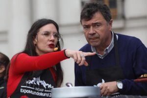 El tono del ministro de Agricultura contra los camioneros retumbó en La Moneda: 