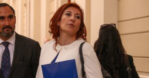 Defensoría de la Niñez anuncia acciones tras video de menores con cuchillos en el centro de Santiago